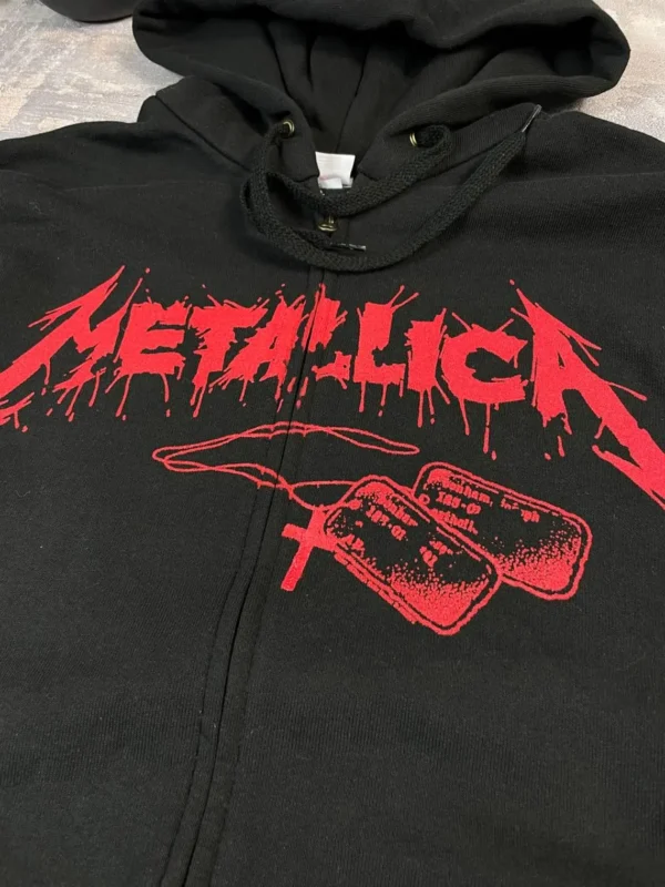 Metallica Printed Zip-Up Hoodie